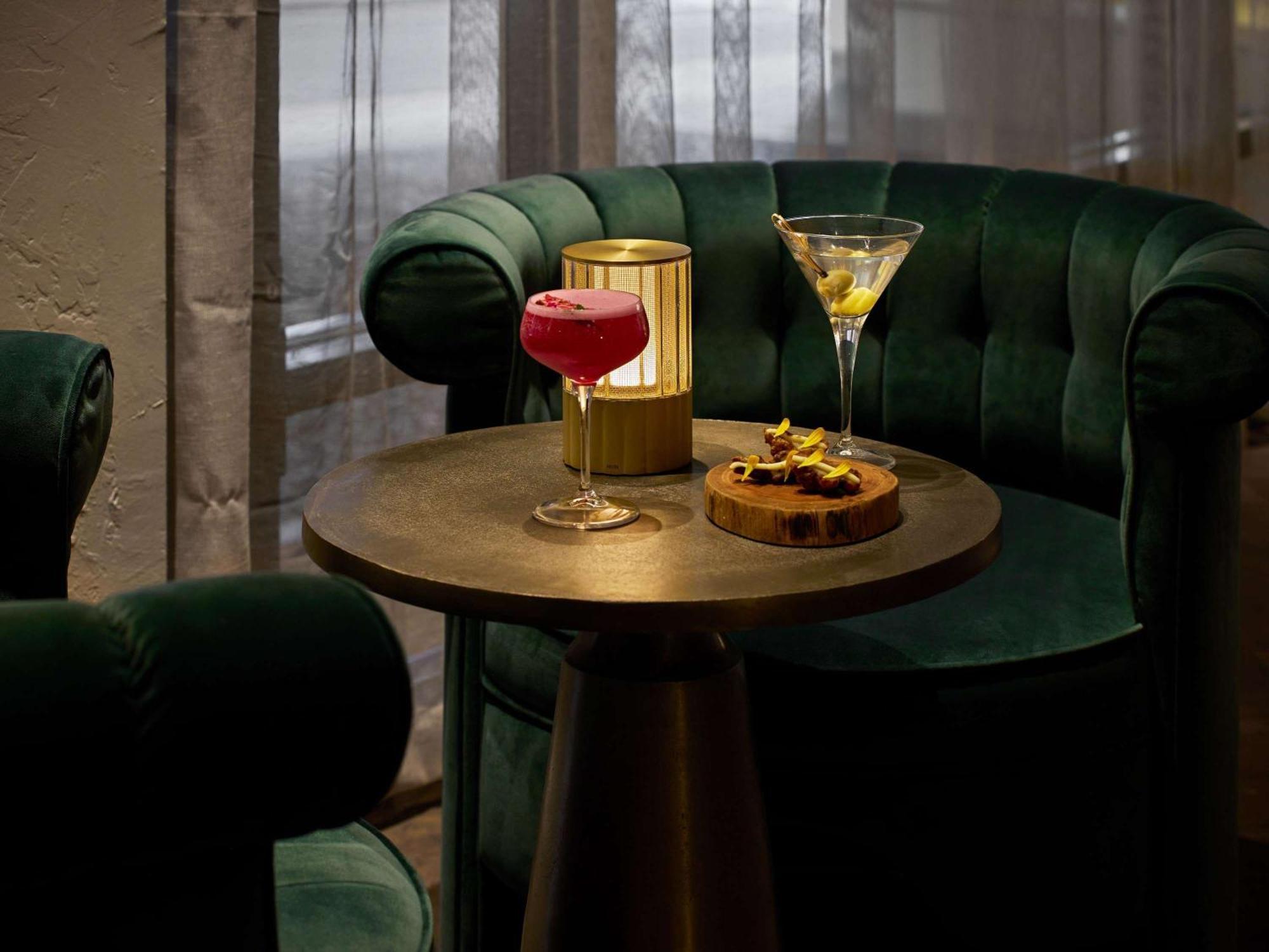 더 플레이포드 애들레이드- M 갤러리 외부 사진 The bar at the London Edition